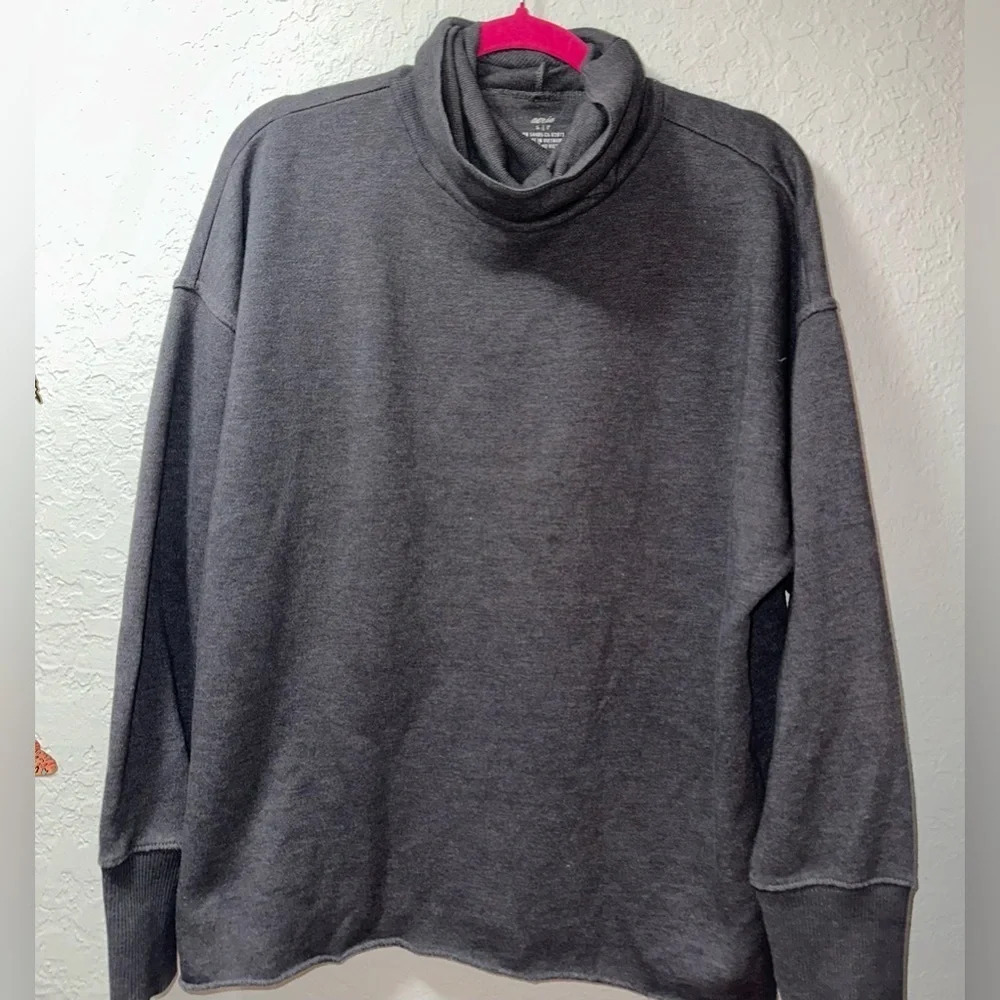 Aerie Oversized Gray Turtleneck Sweatshirt